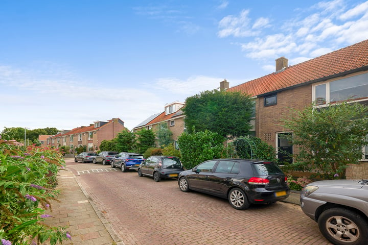 View photo 5 of Margrietstraat 17