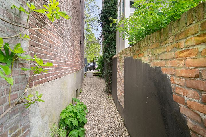 View photo 71 of Bornhovestraat 43