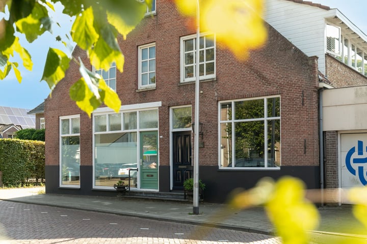 Bekijk foto 1 van Loeffstraat 56