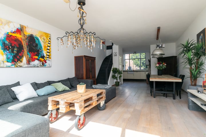 Bekijk foto 2 van Loeffstraat 56