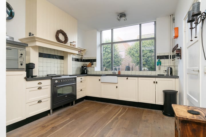 Bekijk foto 3 van Loeffstraat 56