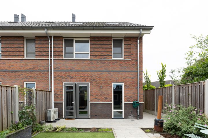 Bekijk foto 46 van Blaauwgeersstraat 17