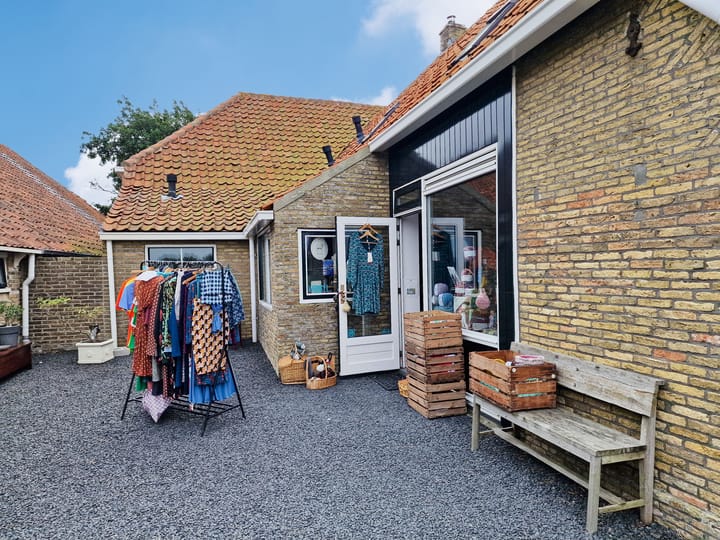 Photo 25 of Landerum 8