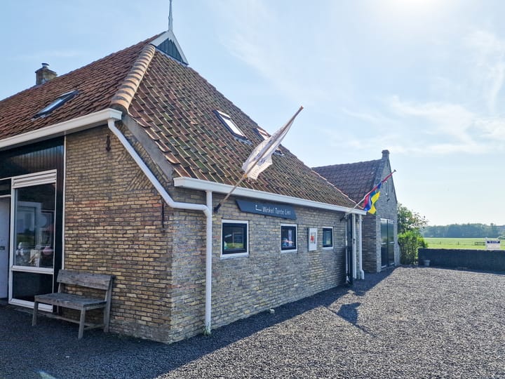 Photo 33 of Landerum 8