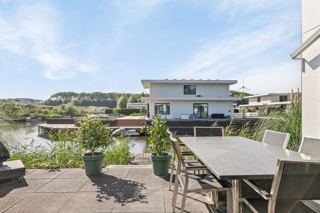 Foto 26 van Pluvierenweg 9-432