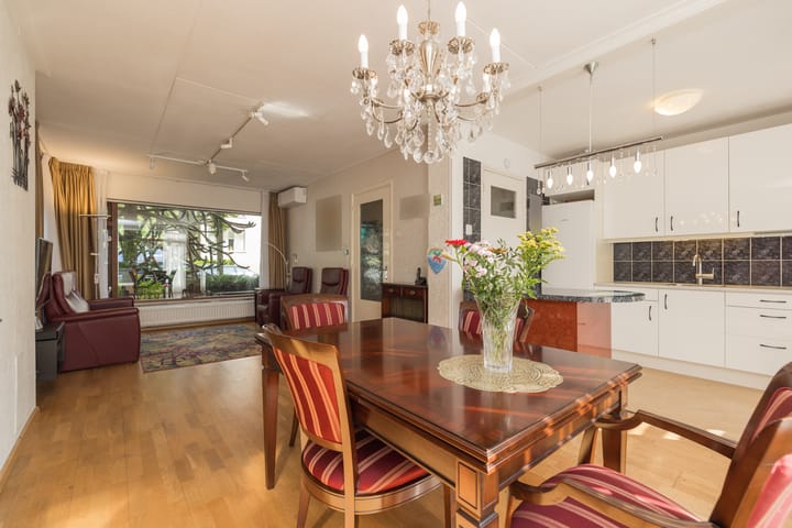 Foto 14 van van den Woudestraat 20