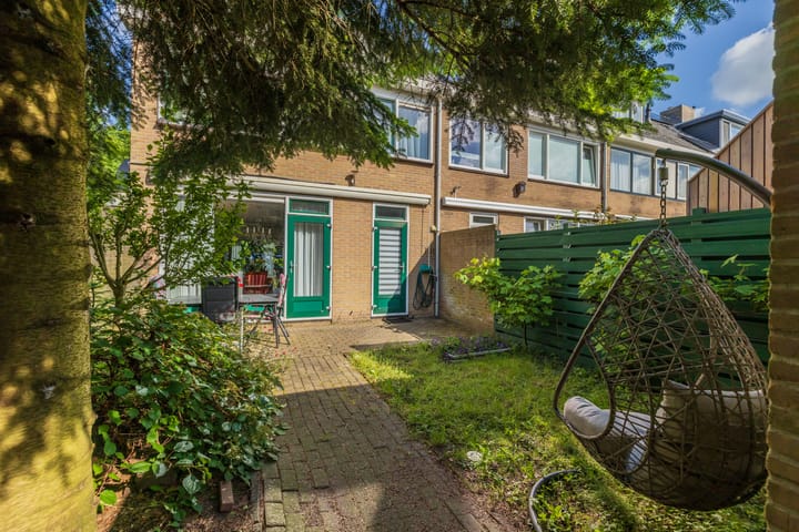 Foto 24 van van den Woudestraat 20