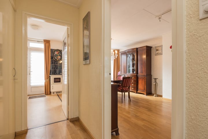 Foto 25 van van den Woudestraat 20