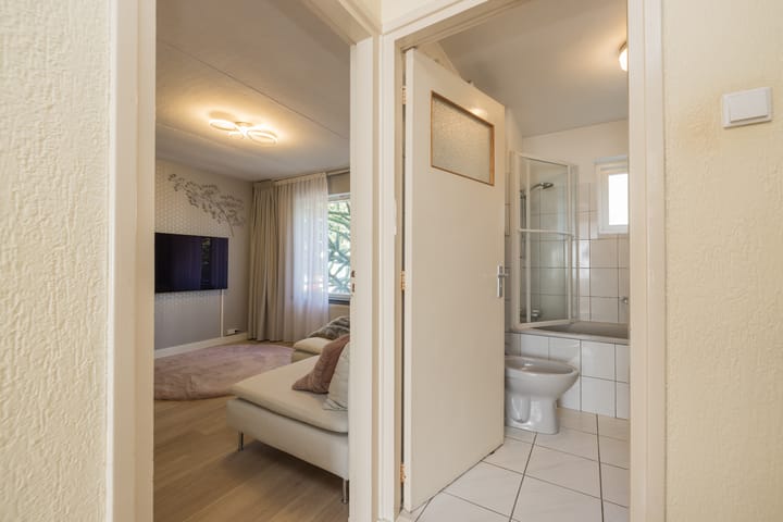 Foto 36 van van den Woudestraat 20