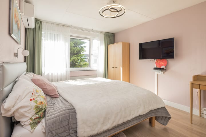 Foto 38 van van den Woudestraat 20