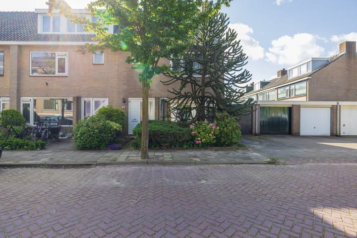 Foto 53 van van den Woudestraat 20