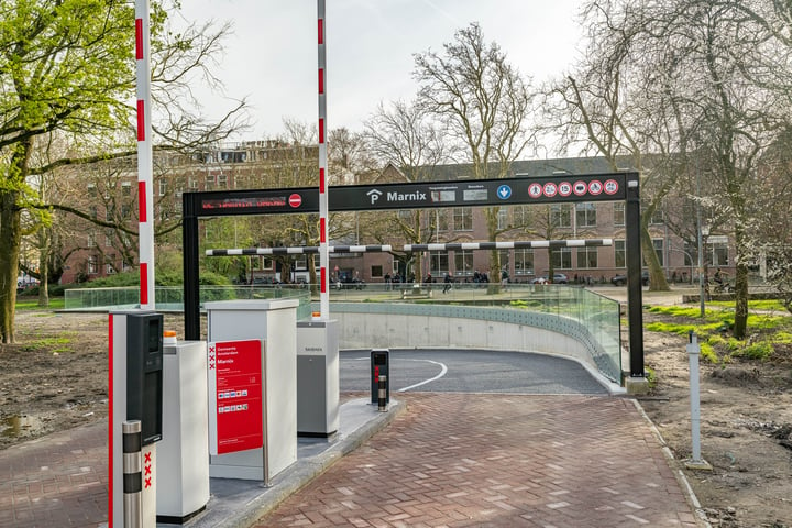 Bekijk foto 40 van Van Oldenbarneveldtstraat 13-H