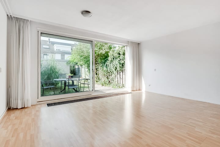 Photo 4 of Catharina van Renneslaan 59