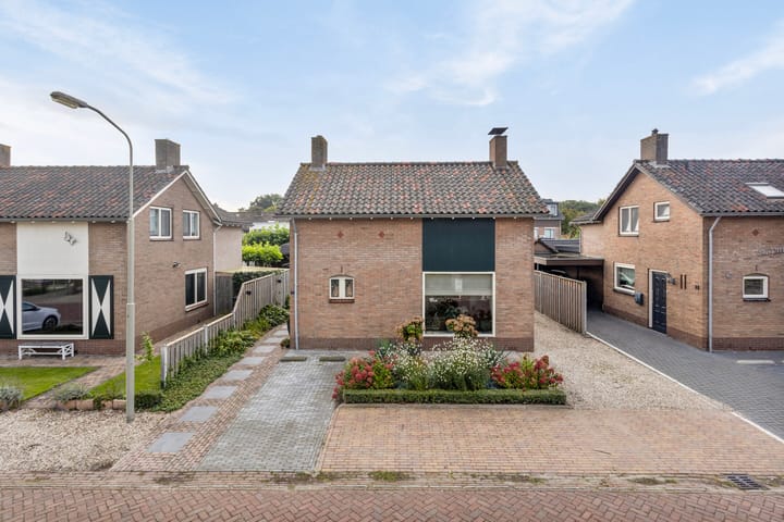 Foto 1 van A. Lijphartlaan 11