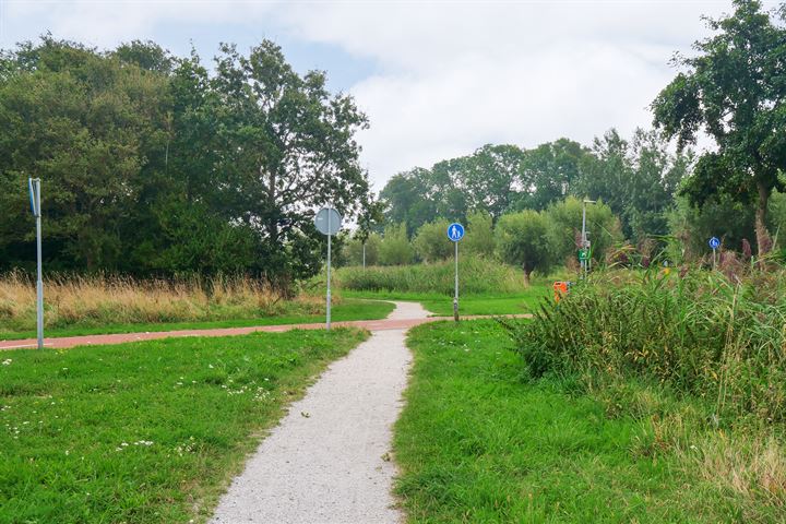 Bekijk foto 25 van Landmetersweg 199