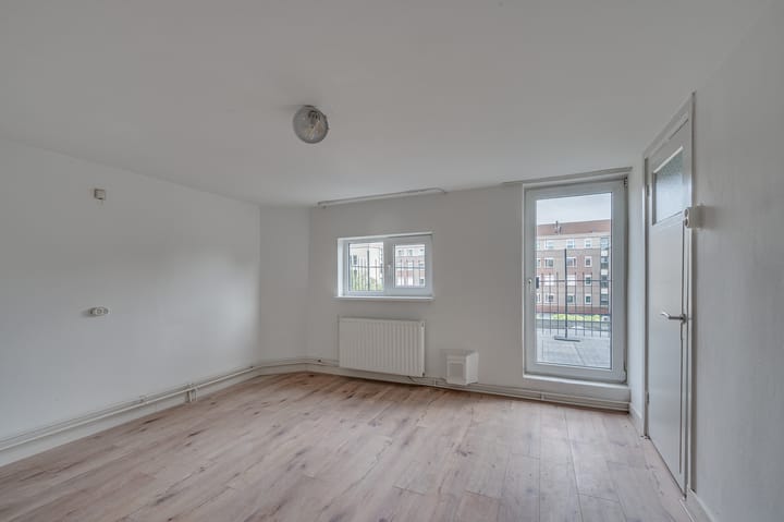 Photo 16 of Antoniuslaan 11