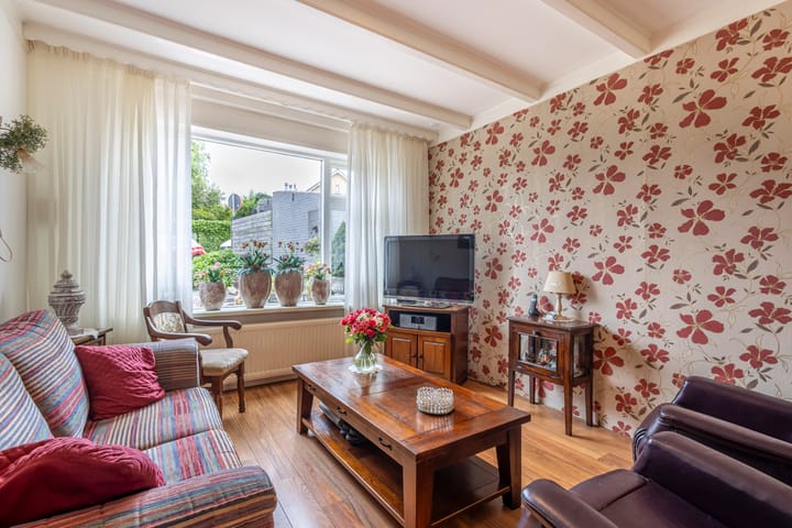 Photo 12 of Lozestoep 16