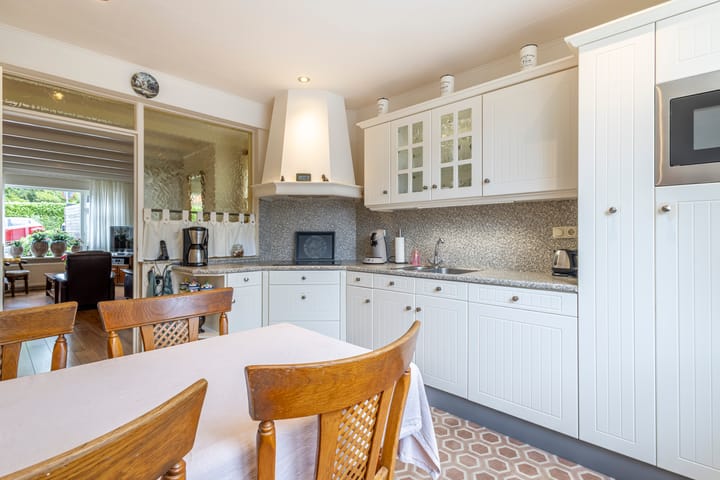 Photo 22 of Lozestoep 16