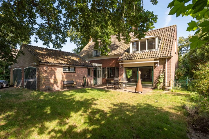 Photo 2 of Kennemerstraatweg 15