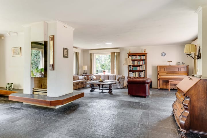 Photo 3 of Kennemerstraatweg 15