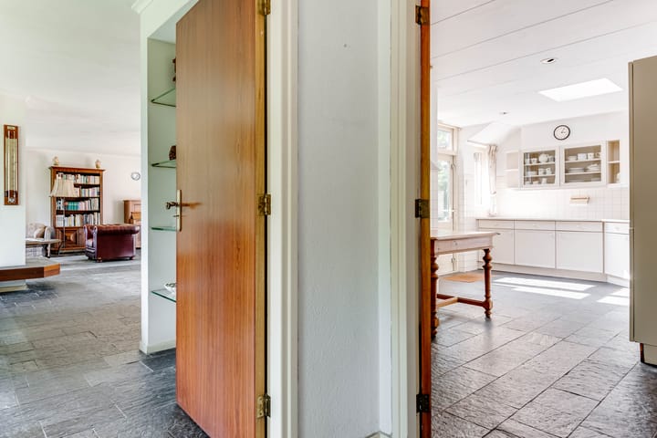 Foto 17 van Kennemerstraatweg 15