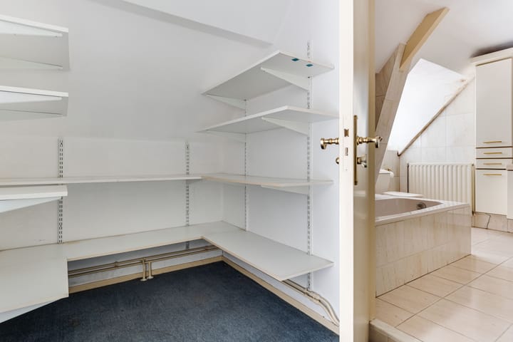 Foto 29 van Kennemerstraatweg 15