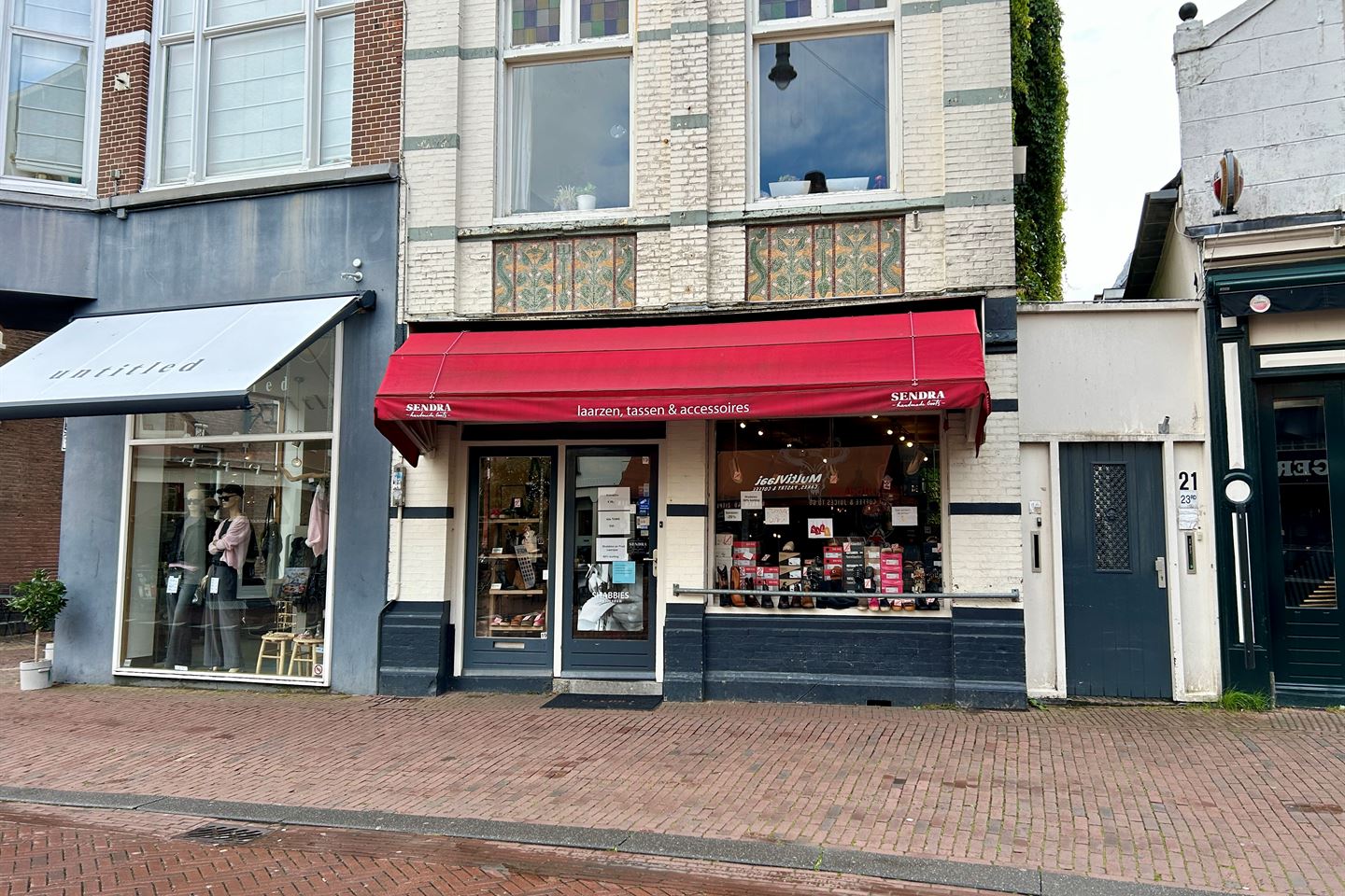 Bekijk foto 1 van Kruisstraat 19