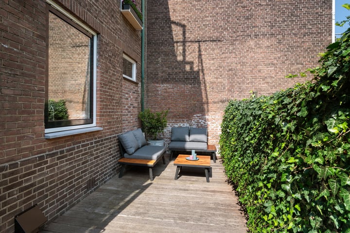 Bekijk foto 31 van Graaf Lodewijk van Nassaustraat 2