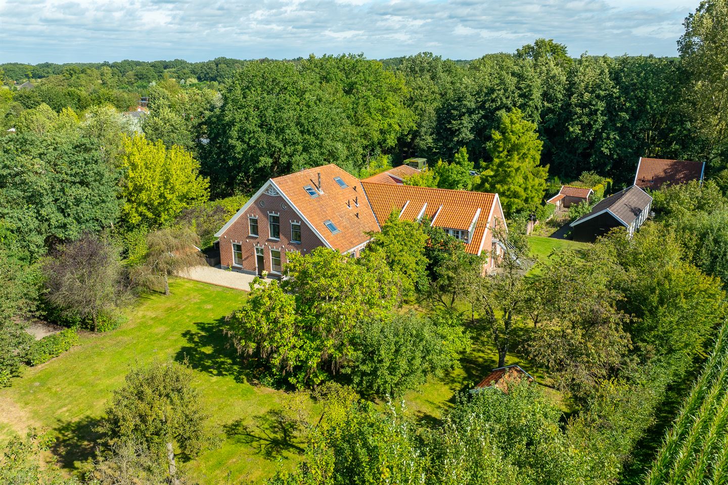 Bekijk foto 1 van Vosseveldseweg 17