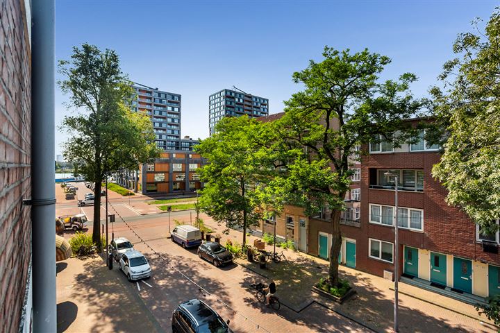 View photo 4 of Atjehstraat 102-B