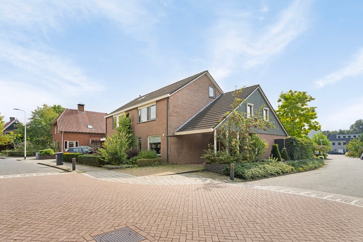 View photo 31 of Zwaluwstraat 96