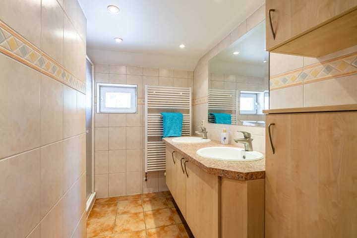 Foto 44 van Taarloseweg 2-A