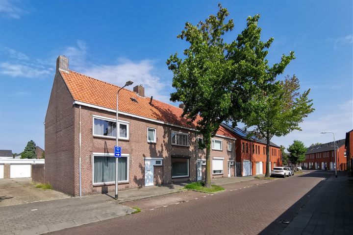 Bekijk foto 37 van Bisschop van Zoesstraat 19-A