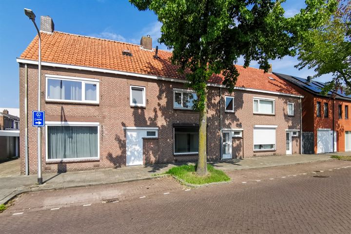 Bekijk foto 42 van Bisschop van Zoesstraat 19-A