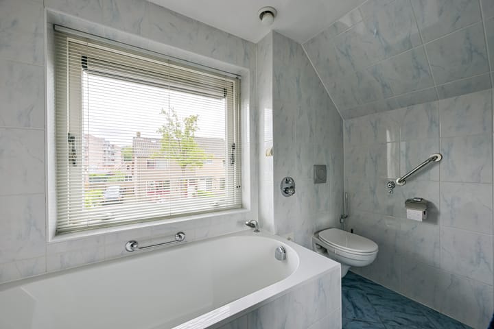 Foto 33 van Bickerstraat 29