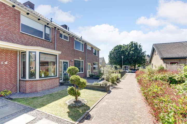 View photo 34 of Hoekstraat 5