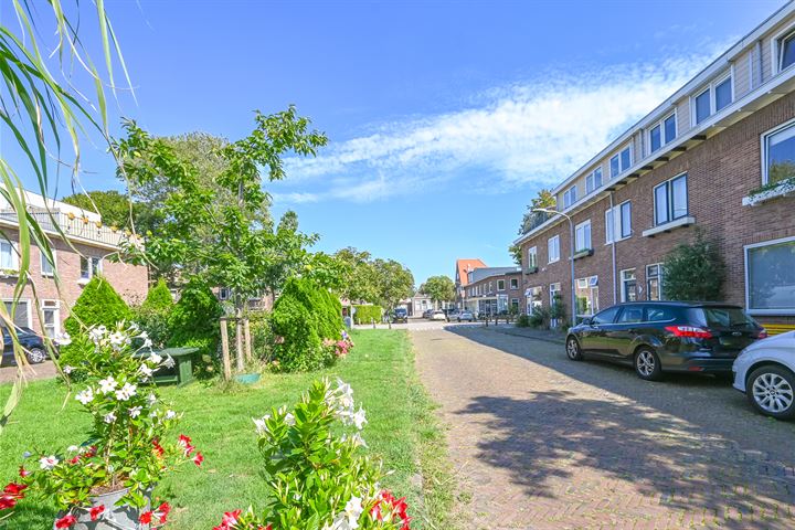 View photo 50 of Maasstraat 16