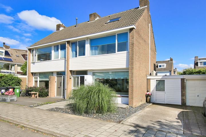 Bekijk foto 1 van Voltastraat 6