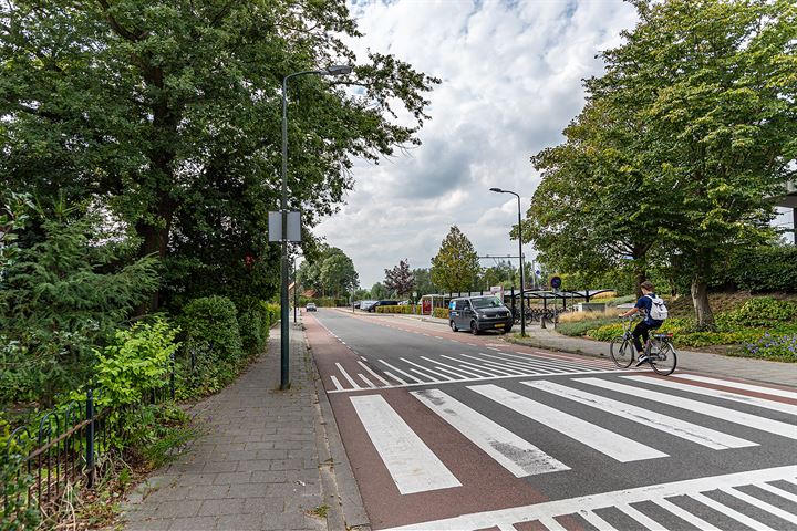 View photo 37 of Stationsdwarsstraat 3