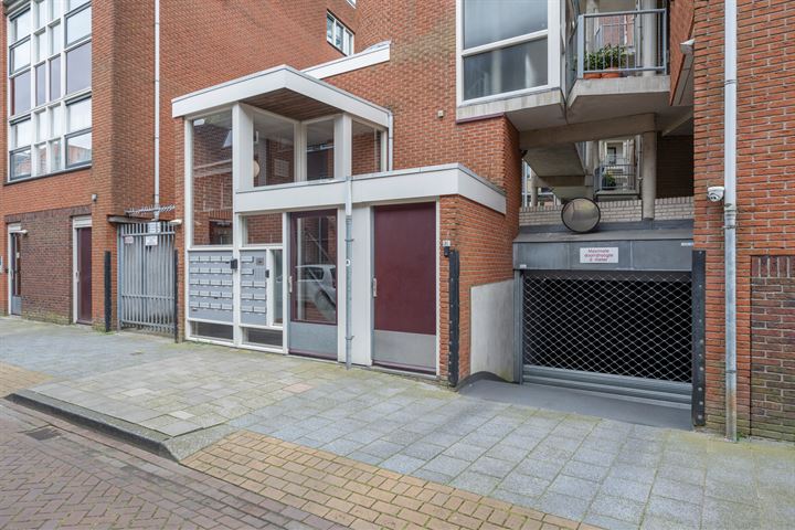 Bekijk foto 32 van Ruychaverstraat 51