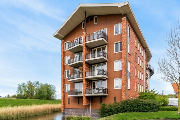 Foto 1 van Ringslang 105