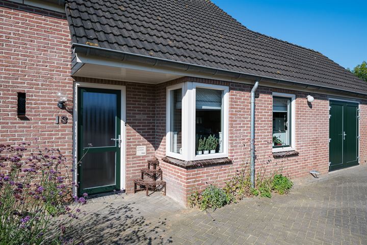 Bekijk foto 10 van Caspersstraat 13