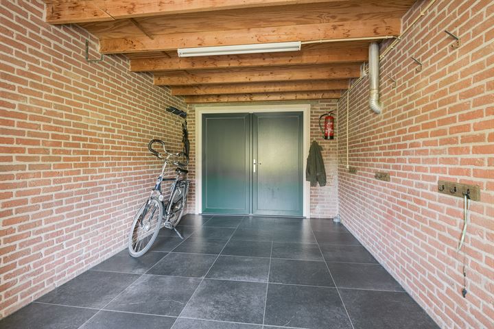 Bekijk foto 37 van Caspersstraat 13