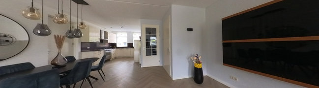 View 360° photo of Woonkamer of Perron 21