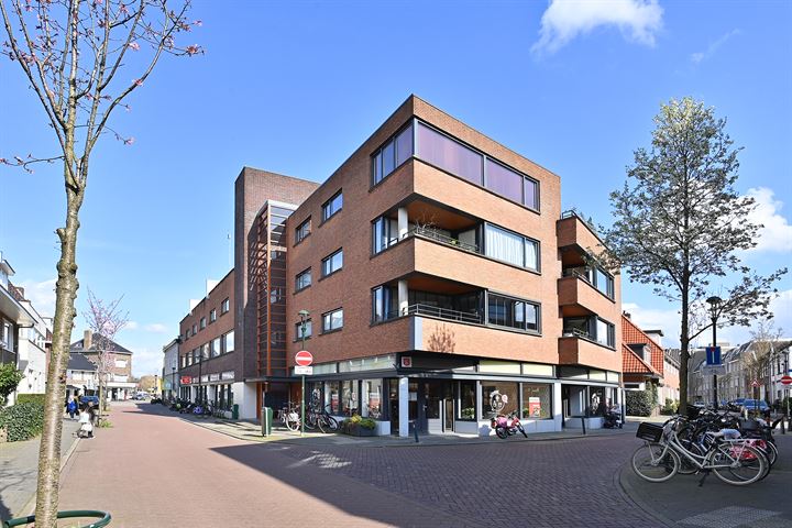 View photo 1 of Bussumerstraat 27-F