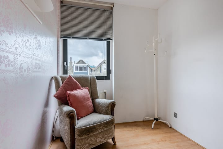 Foto 37 van 2e Maasbosstraat 74