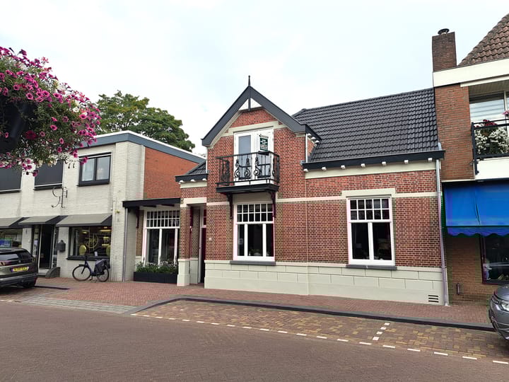 Photo 12 of Raadhuisstraat 11