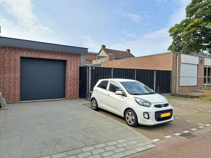 Photo 49 of Raadhuisstraat 11