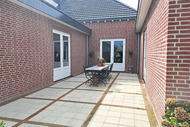 Bekijk foto 51 van Raadhuisstraat 11