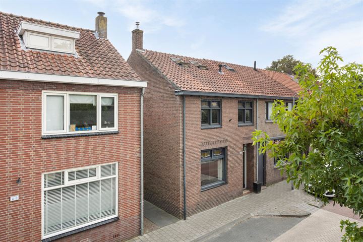 Bekijk foto 2 van Van Hessen Kasselstraat 42